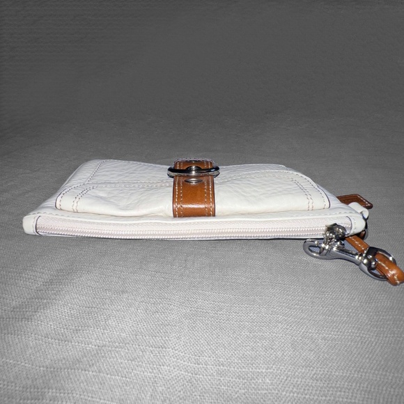 Coach Leather Slim Wristlet Clutch Bag - Picture 3 of 9